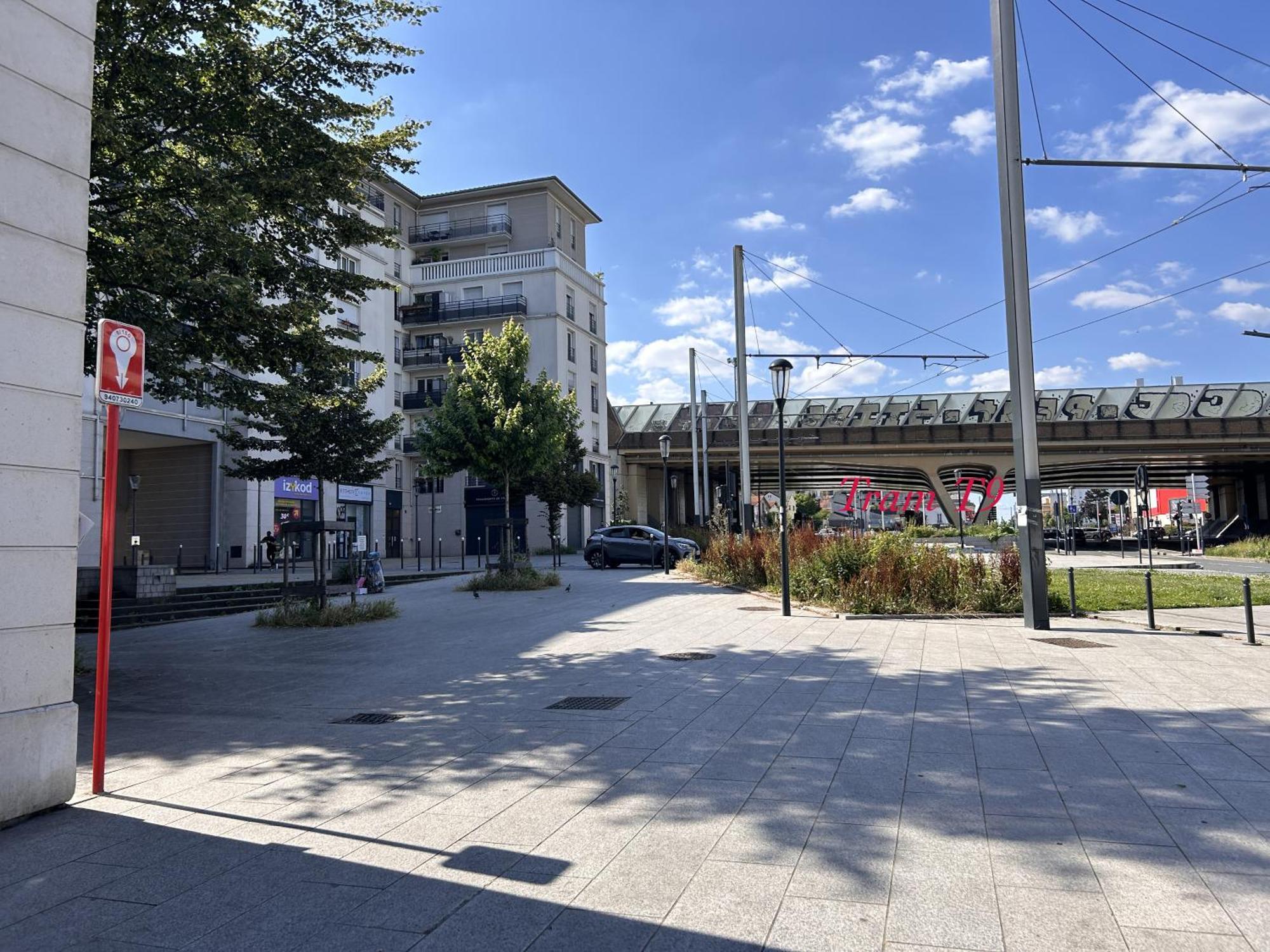 Parishuit Apartment Тие Екстериор снимка
